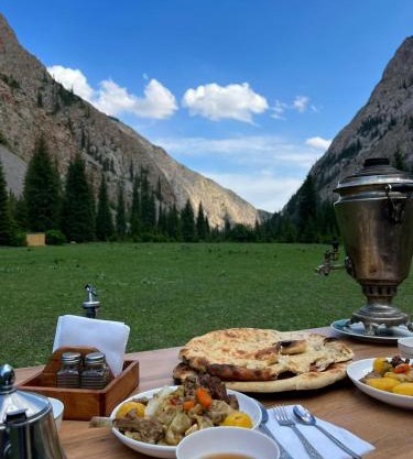 shabyr yurt camp