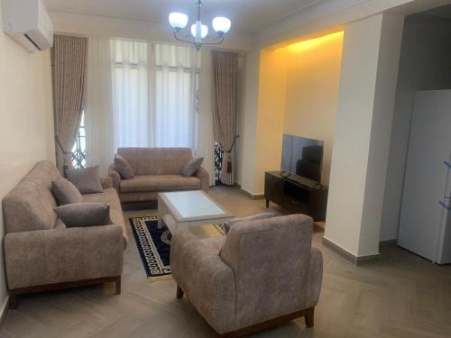 Shalom Apartments and Suites