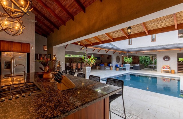 Shanta Pura, World Class Surfing, Large New Home, Close to the Beach, Private Chef Included!