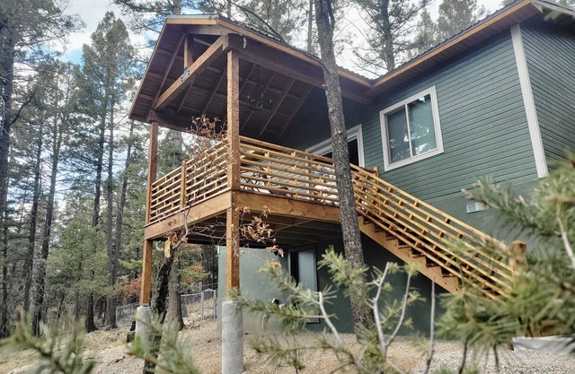 Shep's Studio Hideaway in Village