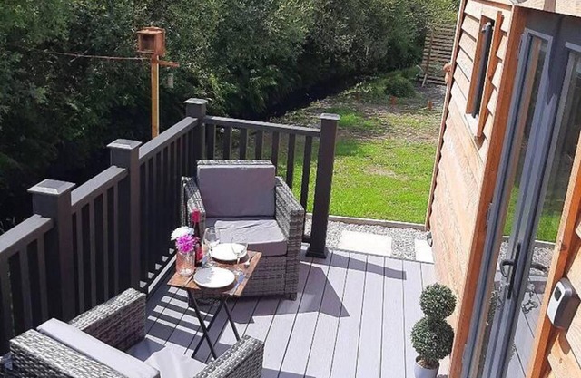 Shepherds Hut With hot tub on Anglesey North Wales