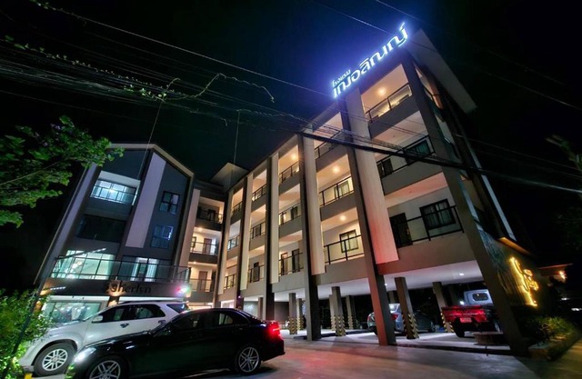 Sherlyn Hotel&Cafe