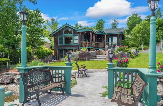 Short Gap - Beautiful home on the western shore of Rangeley Lake
