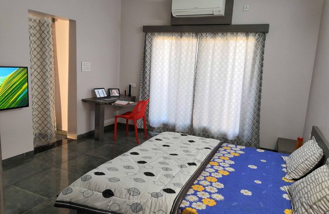 Shrivardhan Homestay Penthouse is centrally located, so you can easily get to know the city's fascinating tourist attractions