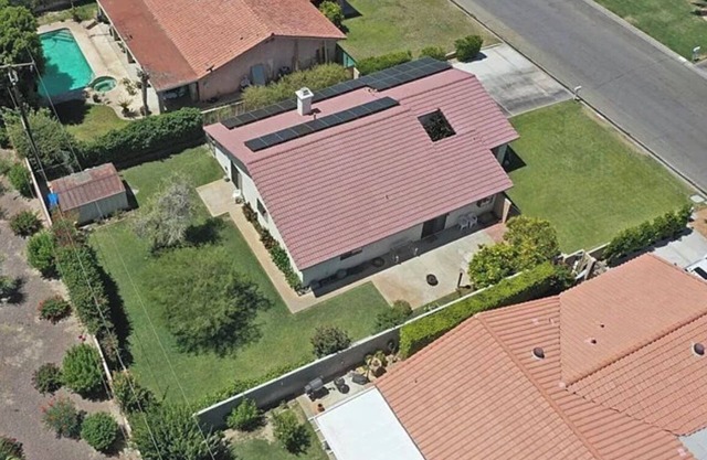 Simple home away from home. Great location.
