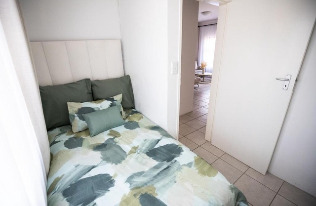 SINGLE Bedroom No Loadshedding House
