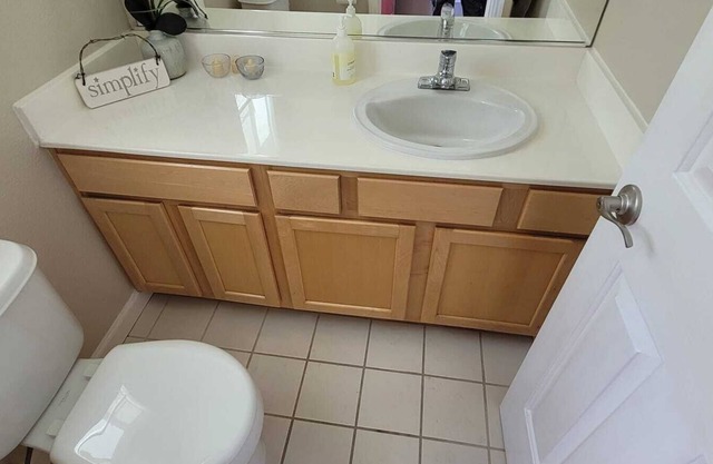 Single room with private entrance & attached bath