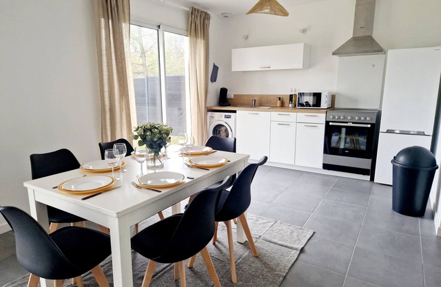 Single-storey 3-bedroom house with garden in the heart of La Gacilly