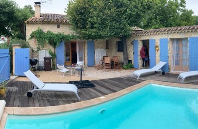Single-storey house for 4 people pool Lussan