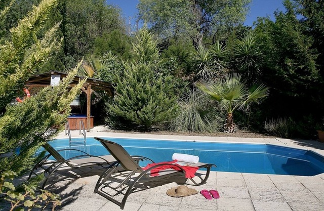 Single Storey Villa, Private Pool, Hot Tub set in the Leafy Miliou Valley amongst the Citrus Groves!