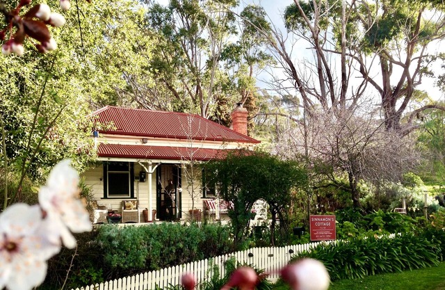 Sinnamon's Cottage Maldon Victoria