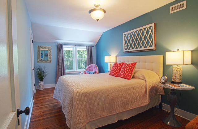Skaneateles Carriage House - Walking Distance to Village of Skaneateles