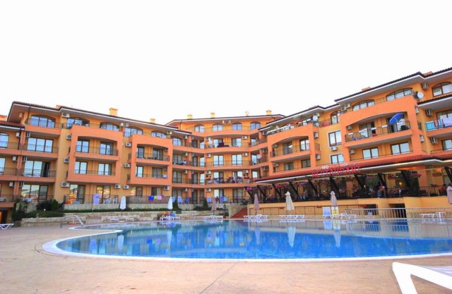 Sky Dreams, nr J18, One-Bedroom Apartment with Sea View (5 Adults)