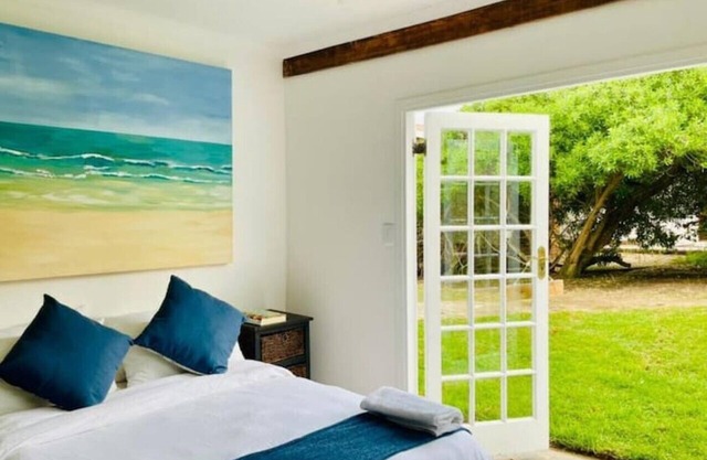 Skye Ocean Nest: Tiny Beach Home for 2 - Fast Wifi