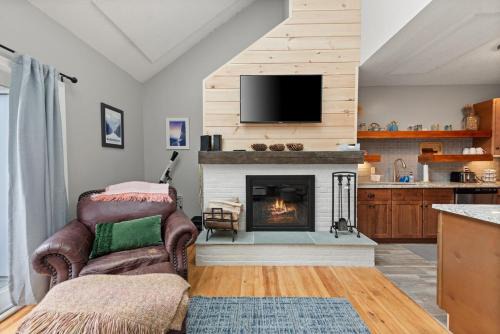 Slopeside Getaway - 3BR Tenney Mountain Retreat