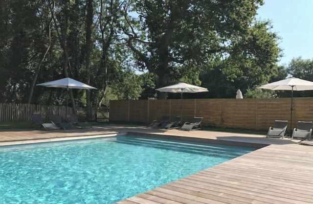 Small detached house - Swimming pool & Sea view