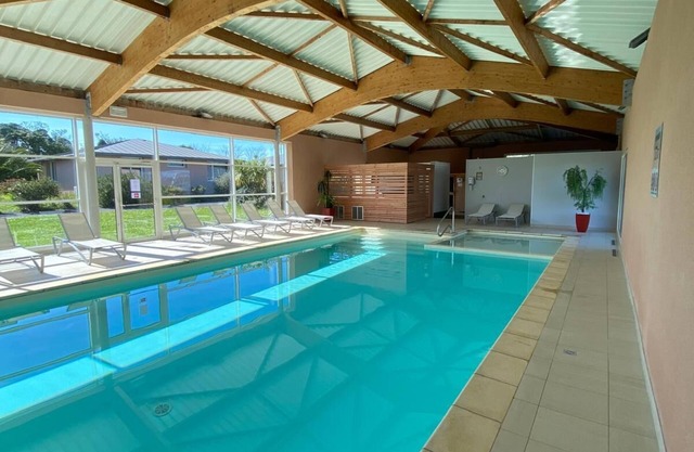 SMALL HOUSE 2/4 PERS. 100 METRES FROM THE BEACH WITH SWIMMING POOL