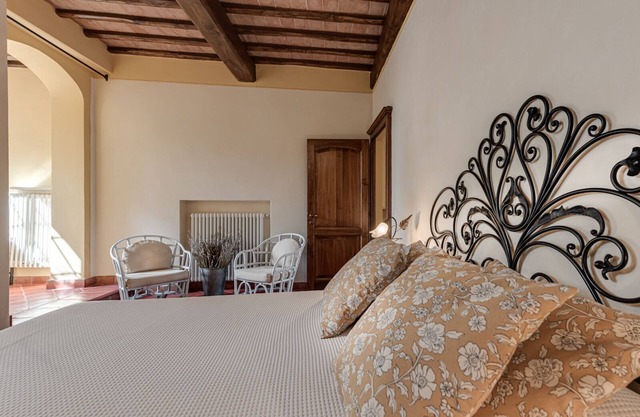 Small house with panoramic swimming pool, terrace and wi fi
