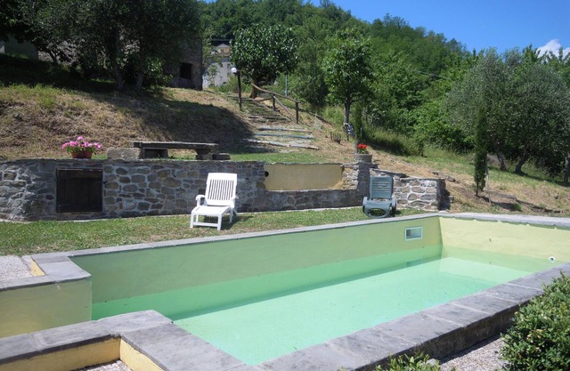 Small Private Villa In Hill Village,Pool & garden,Bagni di Lucca, Tuscany Ital