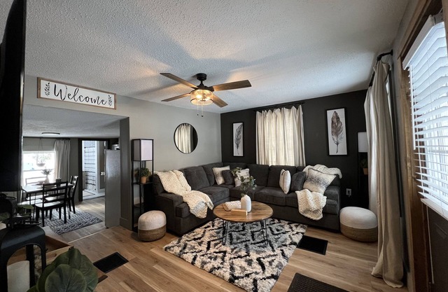 Small private home walking distance to Suny Potsdam/Clarkson!