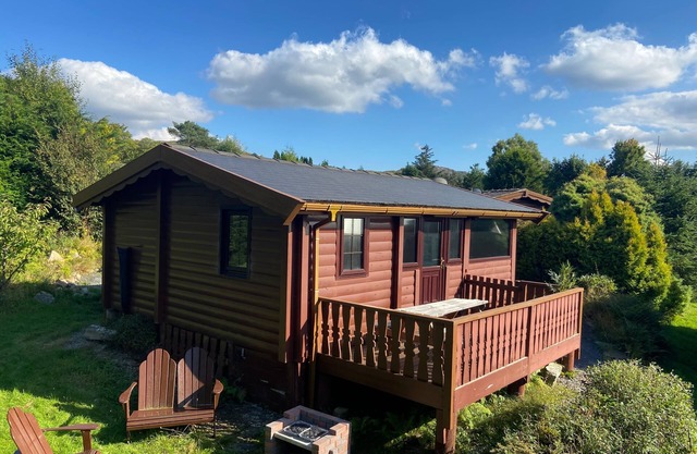 Snowdonia Log Cabin-Sleeps 4-Garden-Pets
