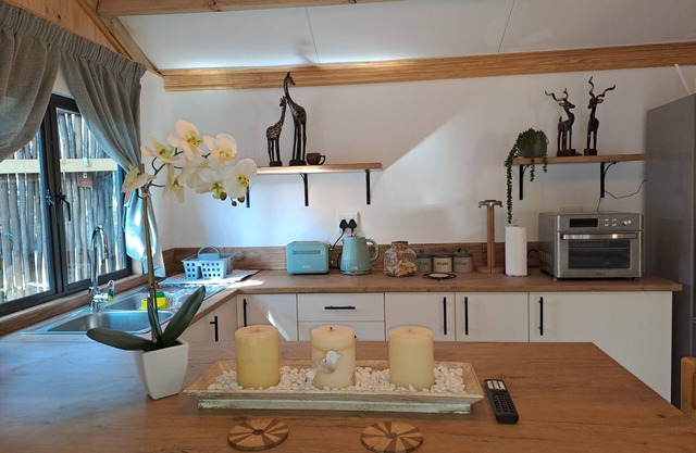 SOH Simple Accomodation - Chic Cabin in Kloof