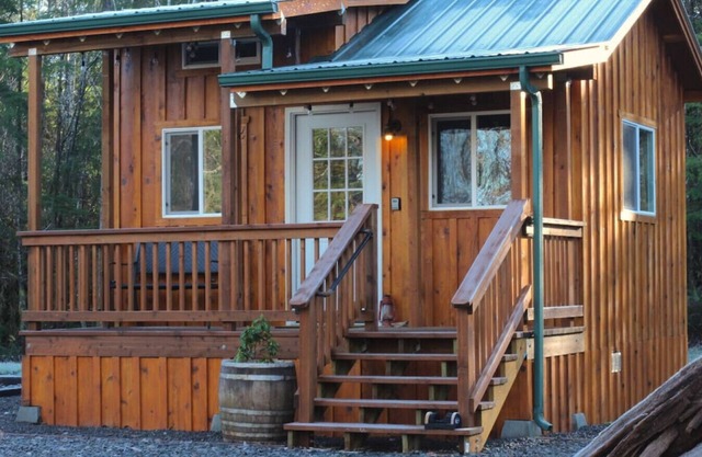 Sol Duc Den-West, A tiny cabin with big adventures