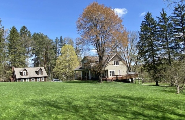Solar-eV Country Home - Quaint Cazenovia!