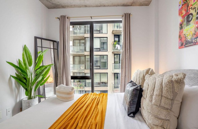 Sophisticated 1BR Escape | Charm in Old Port