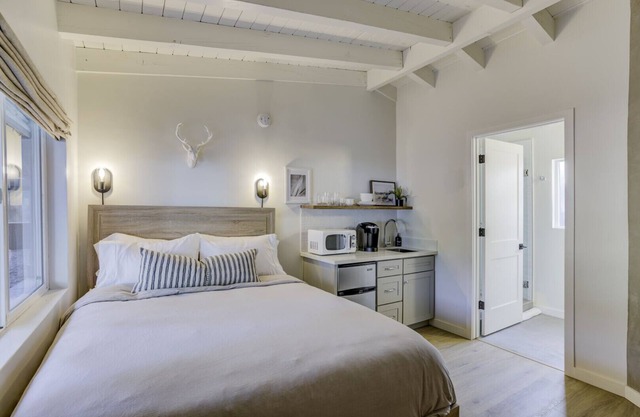 South Lake Chalet #3-New Boutique Suite-Minutes to Heavenly & Lake Tahoe