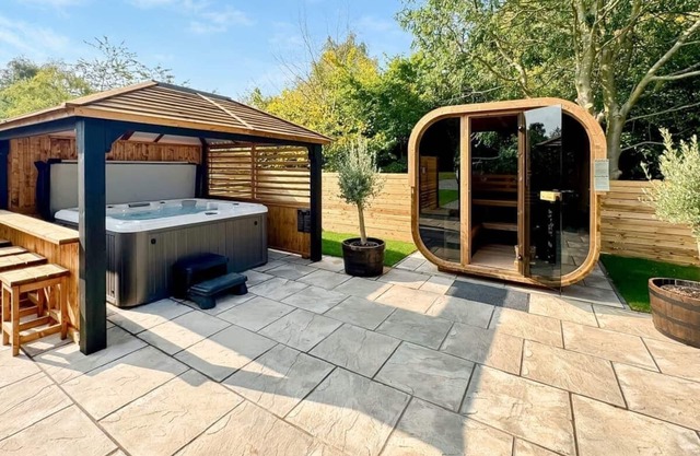 Spa Lookout (Pet Garden)