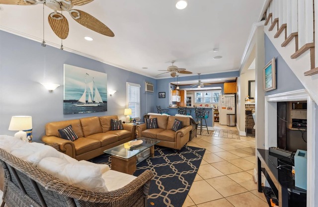 Spacious 10 Bedroom Home: Short Walk to the Beach & Boardwalk