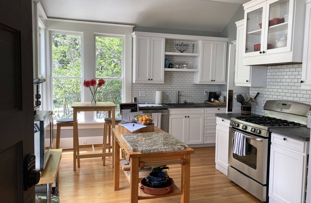 Spacious 1912 Duckpond home in the heart of Downtown★