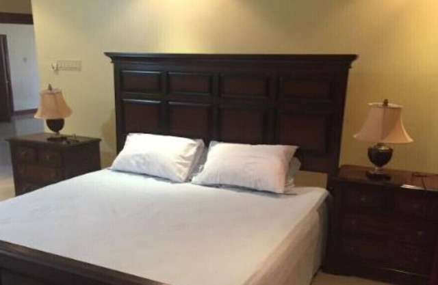 Spacious 3 br and 3.5 bth Apt w/jacuzzi & pool Kingston Jamaica