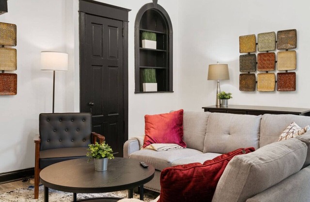 ✨ Spacious 3BR Retreat in Central Philly | Free Parking & Comfort