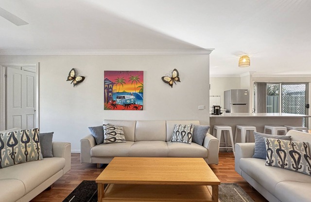 Spacious 4-Bed Home 2-Min to the Beach