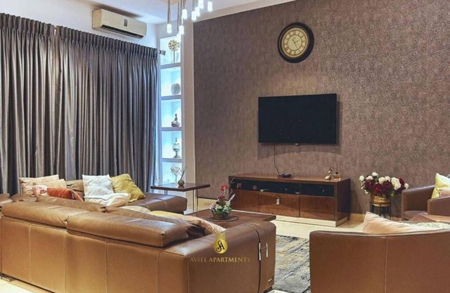 Spacious 4-Bedroom Apartment