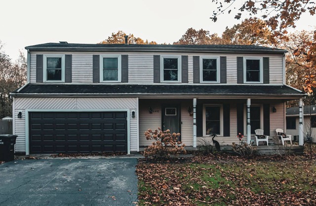 Spacious 4-bedroom Getaway in Portage, Perfect for family get togethers
