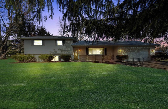 Spacious 4 bedrooms 3 full bath house in delightful Columbus with AC, WiFi