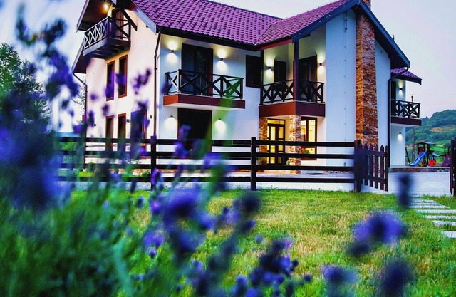Spacious 7-bedroom villa in phenomenal Bratca with WiFi, sauna, jacuzzi