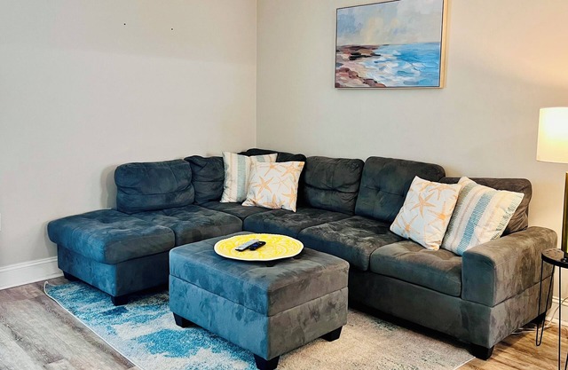 Spacious and Central Family/Pet Friendly Townhome with Pool, Half Mile to Beach!