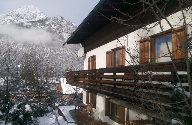 Spacious and quiet holiday home in Leutasch, 500 meters to the trail, toboggan run