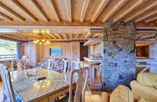 Spacious Apartment · Central Location · Sauna · Free Unlimited WIFI
