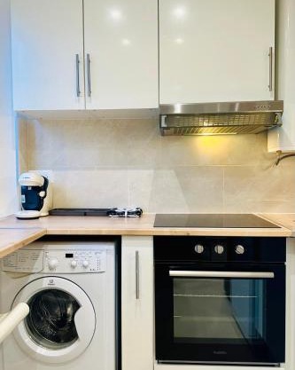 spacious apartment for 7 people near La Défense