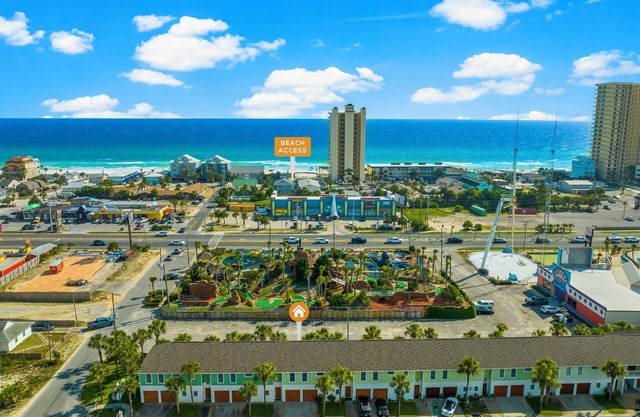Spacious Beachside Townhouse with Lagoon access, 2 car garage, and a pool!l