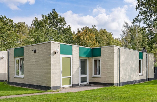 Spacious bungalow near the Hunebedcentrum