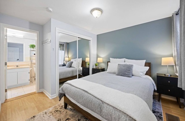 Spacious & Clean 2 Master Bedrooms+ 2 Bathrooms in San Francisco. Free Parking