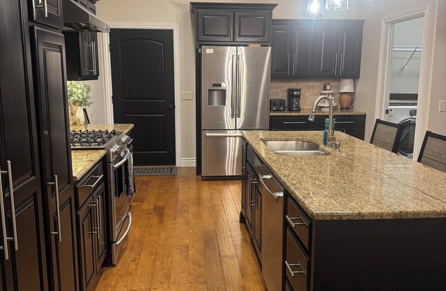 Spacious cozy 4-bedroom house