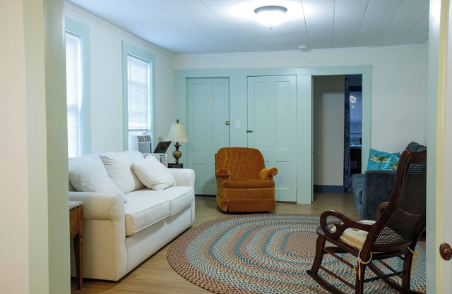 Spacious & Cozy Ground Floor 2/3 Bed private suite