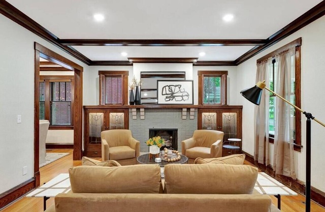 Spacious Craftsman Charmer